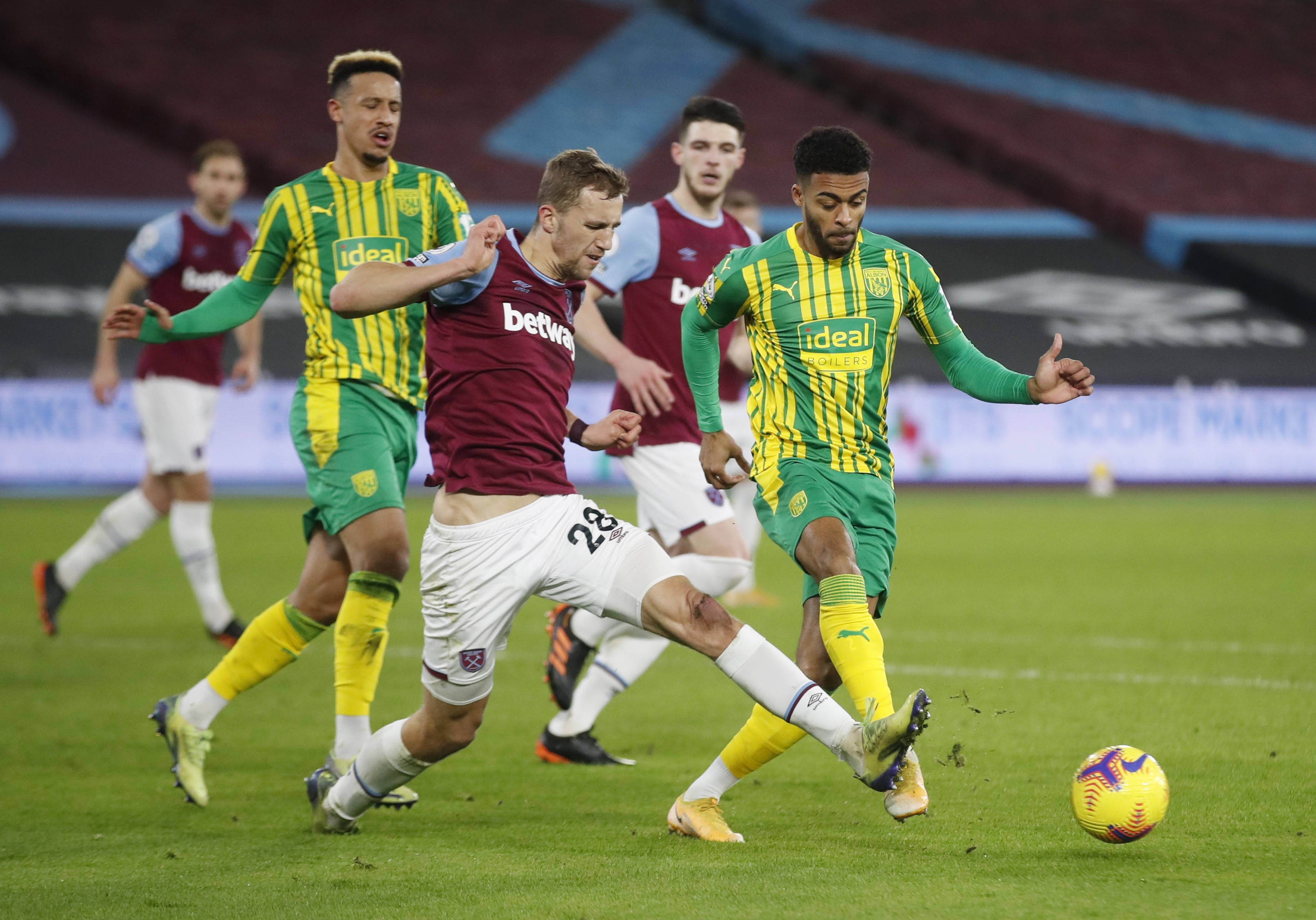 因其幽默的 因其幽默的